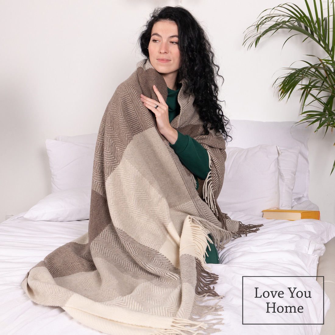 Manta de lana merino con cuadros degradados · 5